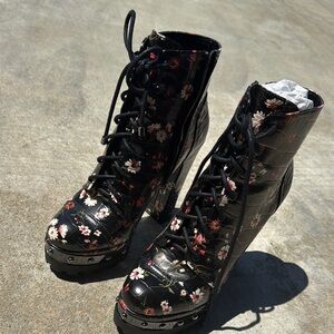 Floral Black Lace-Up Women's Boots